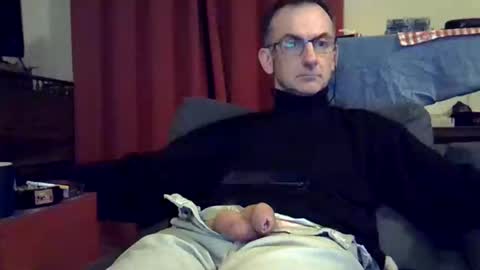 Snapshot of 18remy45 chatting on February 22, 6:19 pm 18remy45 online show from February 22, 6:19 pm