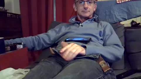 Snapshot of 18remy45 chatting on March 3, 8:43 pm 18remy45 online show from March 3, 8:43 pm