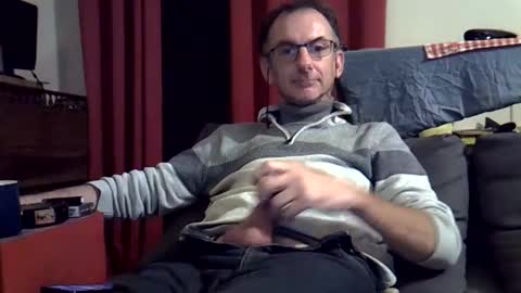 Snapshot of 18remy45 chatting on October 11, 10:19 pm 18remy45 online show from October 11, 10:19 pm