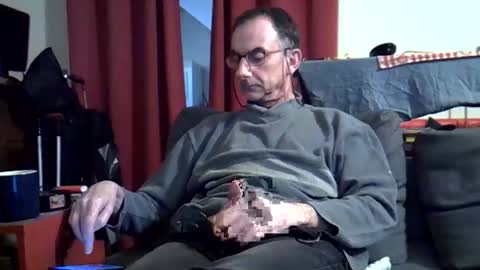 18remy45 online show from April 6, 11:55 am