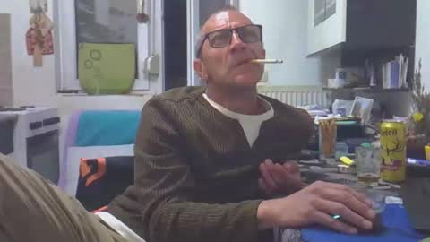 1973man online show from April 23, 10:12 pm