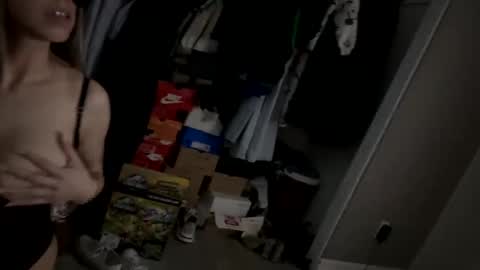 1980latinocouple online show from February 9, 8:11 am