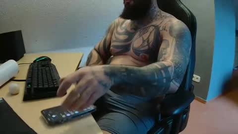 Snapshot of 19andre90 chatting on December 4, 11:52 am 19andre90 online show from December 4, 11:52 am