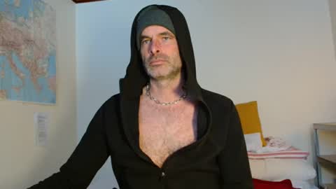 djulia online show from January 28, 8:47 am