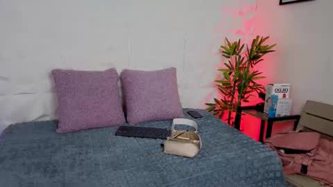 Snapshot of 1anya chatting on November 11, 11:43 am anya online show from November 11, 11:43 am