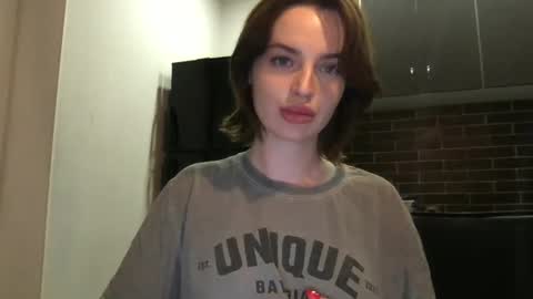 Snapshot of 1dove chatting on January 15, 5:47 pm DOVE online show from January 15, 5:47 pm