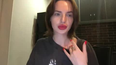 Snapshot of 1dove chatting on January 24, 4:39 pm DOVE online show from January 24, 4:39 pm