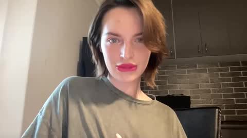 Snapshot of 1dove chatting on February 25, 3:16 pm DOVE online show from February 25, 3:16 pm