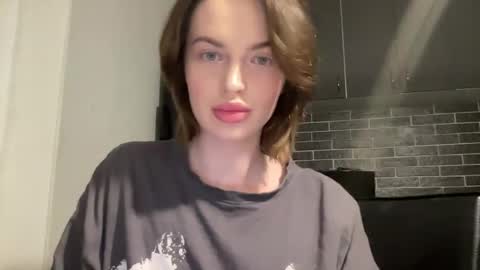 Snapshot of 1dove chatting on March 12, 4:56 pm DOVE online show from March 12, 4:56 pm