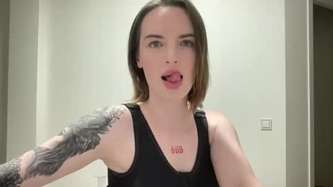 Snapshot of 1dove chatting on September 26, 6:23 pm DOVE online show from September 26, 6:23 pm