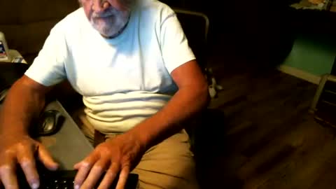 Snapshot of 1handyanddee chatting on July 12, 2:02 am 1handyanddee online show from July 12, 2:02 am