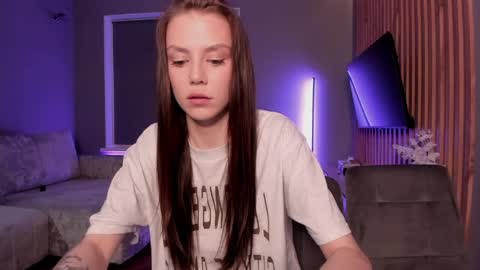 Lily 3 online show from May 10, 10:04 pm