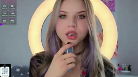 Snapshot of 1ktimes_goodnight chatting on June 12, 8:24 am Mia online show from June 12, 8:24 am