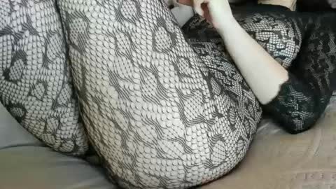 Snapshot of 1lovely1 chatting on January 18, 7:04 pm Onna online show from January 18, 7:04 pm