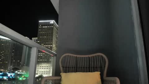 Snapshot of 1lovely1 chatting on February 9, 6:43 am Onna online show from February 9, 6:43 am