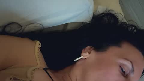 Onna online show from January 11, 11:54 pm