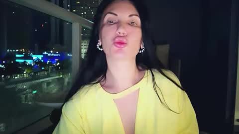 Onna online show from April 8, 5:51 am