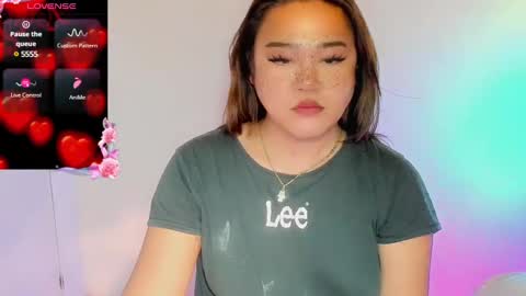 1lovelymess online show from January 30, 10:08 am