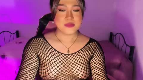 1lovelymess online show from October 23, 4:12 am