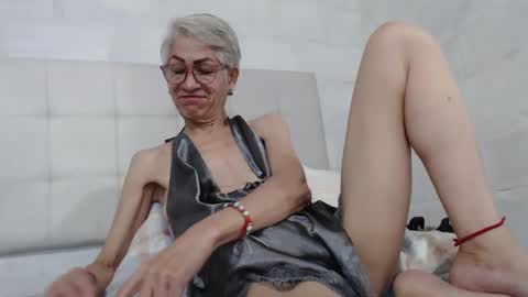 Snapshot of 1miss_monserrate chatting on February 9, 2:50 pm Miss Monserrate online show from February 9, 2:50 pm