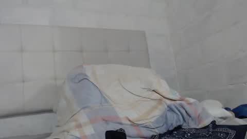 Snapshot of 1miss_monserrate chatting on February 13, 1:37 pm Miss Monserrate online show from February 13, 1:37 pm