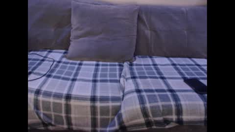 Snapshot of 1n2deep chatting on March 6, 1:16 am 1n2Deep online show from March 6, 1:16 am