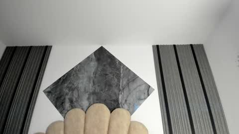 Luisa online show from February 27, 2:28 pm