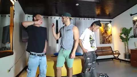 pushman online show from April 21, 11:38 am