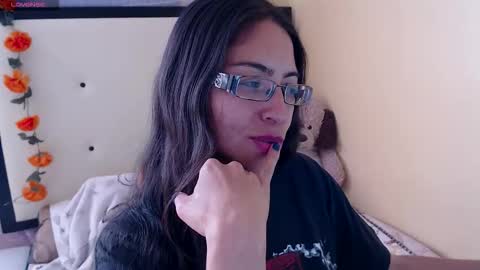 paola online show from March 6, 10:39 pm