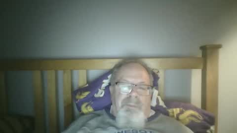 Snapshot of 2003dynawideglide chatting on January 10, 3:18 am 2003dynawideglide online show from January 10, 3:18 am