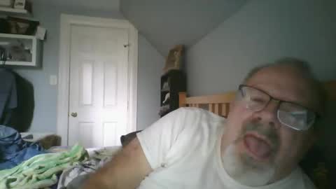 Snapshot of 2003dynawideglide chatting on November 11, 3:56 pm 2003dynawideglide online show from November 11, 3:56 pm