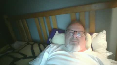 Snapshot of 2003dynawideglide chatting on November 24, 3:28 am 2003dynawideglide online show from November 24, 3:28 am