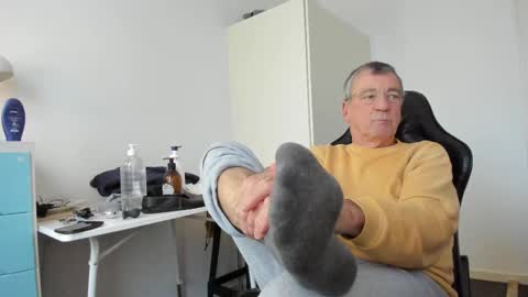 Snapshot of 200gentleman chatting on February 23, 4:46 pm Henk online show from February 23, 4:46 pm