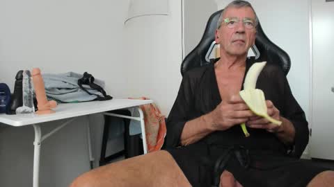Snapshot of 200gentleman chatting on September 23, 1:25 pm Henk online show from September 23, 1:25 pm