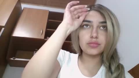 Snapshot of 20_ivy chatting on May 2, 9:31 pm 20 ivyy online show from May 2, 9:31 pm