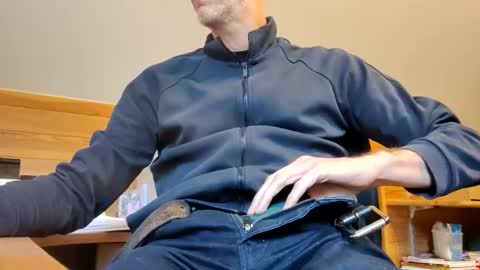 Snapshot of 22_acacia_avenue chatting on December 16, 9:58 am 22_acacia_avenue online show from December 16, 9:58 am