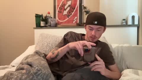 Snapshot of 26sneakers chatting on December 14, 6:52 pm 26sneakers online show from December 14, 6:52 pm