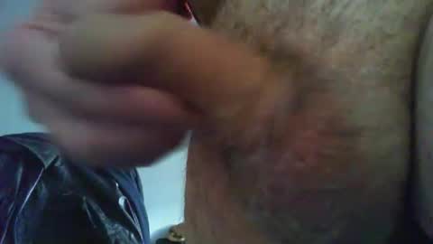 Snapshot of 2_small_4u chatting on November 5, 9:53 am 2_small_4u online show from November 5, 9:53 am