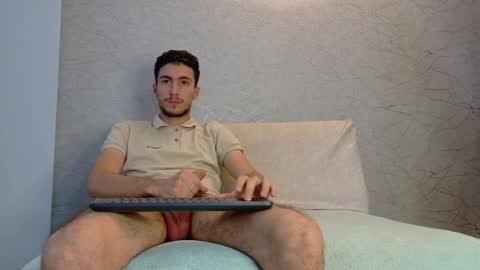 2alexoconor online show from November 29, 8:12 pm