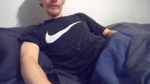 Snapshot of 2big2hype chatting on December 20, 5:57 am cheif online show from December 20, 5:57 am