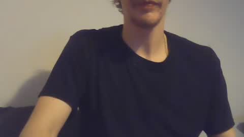 Snapshot of 2big2hype chatting on January 16, 1:27 am cheif online show from January 16, 1:27 am