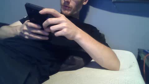 Snapshot of 2big2hype chatting on September 20, 2:34 am cheif online show from September 20, 2:34 am