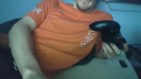 Snapshot of 2big2hype chatting on September 21, 3:57 pm cheif online show from September 21, 3:57 pm