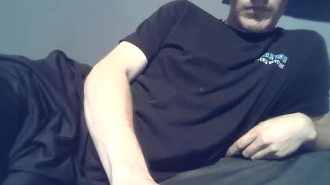 Snapshot of 2big2hype chatting on October 14, 12:33 am cheif online show from October 14, 12:33 am