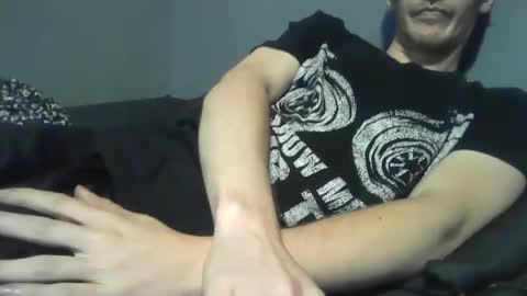 Snapshot of 2big2hype chatting on October 15, 1:06 am cheif online show from October 15, 1:06 am