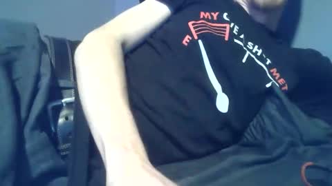 Snapshot of 2big2hype chatting on October 23, 11:46 pm cheif online show from October 23, 11:46 pm