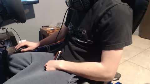 Snapshot of 2big2hype chatting on November 18, 12:49 am cheif online show from November 18, 12:49 am