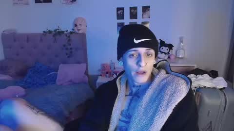 Snapshot of 2cb0y chatting on September 11, 3:17 am BAD online show from September 11, 3:17 am