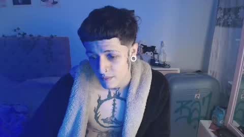 Snapshot of 2cb0y chatting on September 13, 7:57 pm BAD online show from September 13, 7:57 pm