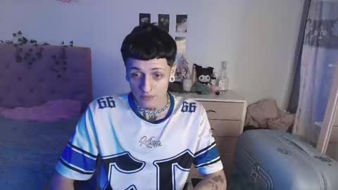 Snapshot of 2cb0y chatting on September 15, 10:32 pm BAD online show from September 15, 10:32 pm